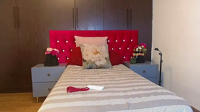 VeryGoodBadGirl1 online show from August 2026 09:18:02 PM