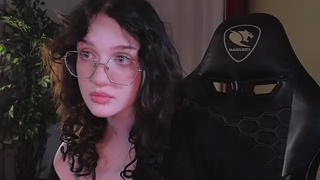 ELLIEJAY online show from October 2025 05:18:01 AM