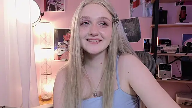 ELLIEJAY online show from May 2026 05:35:02 AM