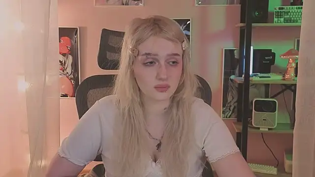 ELLIEJAY online show from June 2026 09:34:02 AM