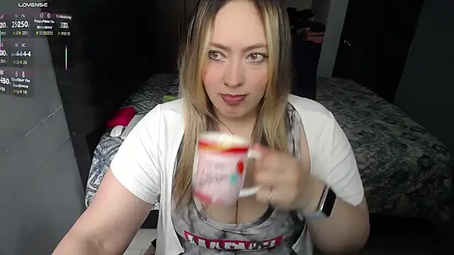 Valentina St online show from November 2025 08:51:01 PM