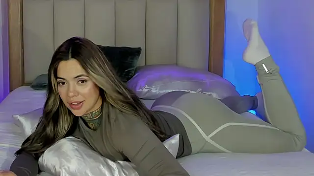 Snapshot of yandracelisofficial chatting on March 2026 07:22:02 AM yandracelisofficial online show from March 2026 07:22:02 AM