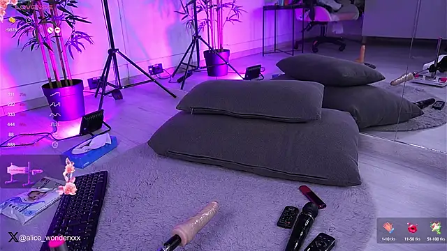 VanessaSimon online show from January 2025 09:24:01 AM