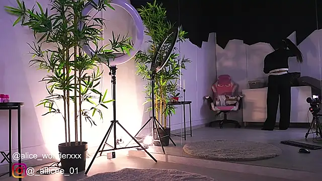 VanessaSimon online show from February 2025 06:42:02 AM