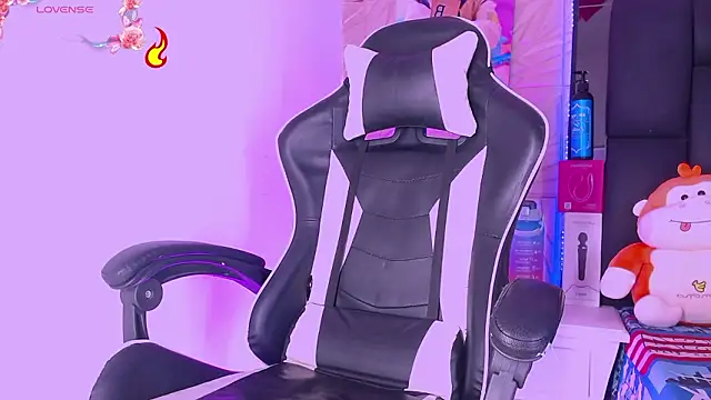 Snapshot of dilan_alfonzo chatting on February 2026 12:45:01 PM dilan alfonzo online show from February 2026 12:45:01 PM