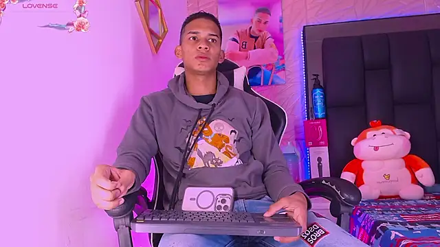 Snapshot of dilan_alfonzo chatting on February 2026 01:09:02 PM dilan alfonzo online show from February 2026 01:09:02 PM