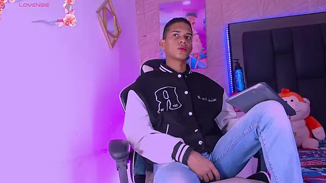 Snapshot of dilan_alfonzo chatting on March 2026 03:23:02 AM dilan alfonzo online show from March 2026 03:23:02 AM