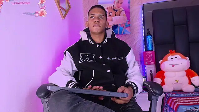 Snapshot of dilan_alfonzo chatting on March 2026 04:17:02 AM dilan alfonzo online show from March 2026 04:17:02 AM