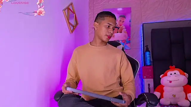 Snapshot of dilan_alfonzo chatting on March 2026 04:07:02 AM dilan alfonzo online show from March 2026 04:07:02 AM