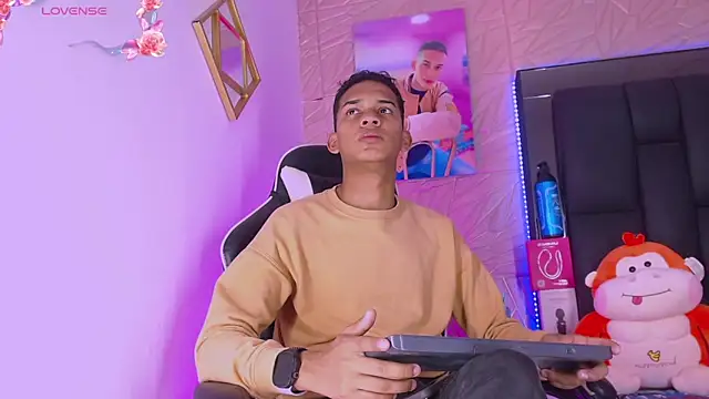 Snapshot of dilan_alfonzo chatting on March 2026 05:00:02 AM dilan alfonzo online show from March 2026 05:00:02 AM