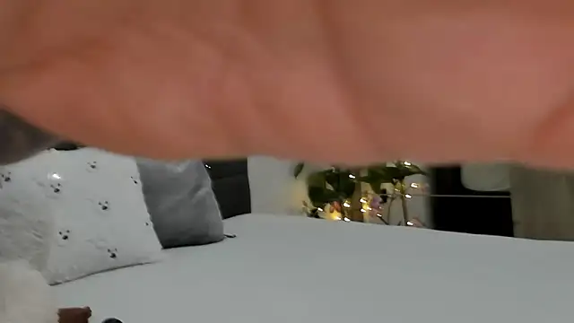 Snapshot of AlenaBay chatting on December 2025 08:54:01 AM AlenaBay online show from December 2025 08:54:01 AM