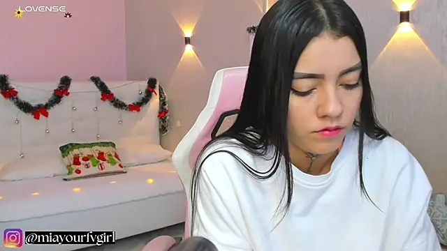 Snapshot of miagomezweb1 chatting on December 2024 12:24:01 PM miagomezweb1 online show from December 2024 12:24:01 PM