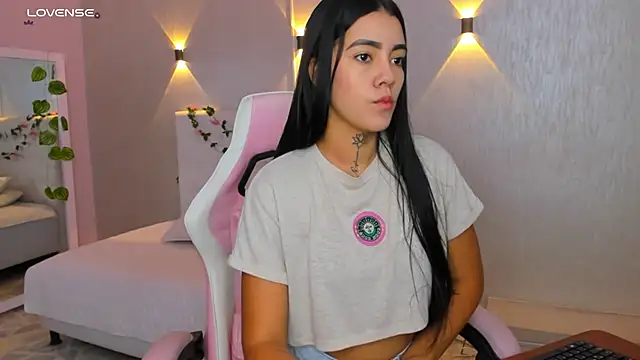 Snapshot of miagomezweb1 chatting on February 2025 12:57:02 PM miagomezweb1 online show from February 2025 12:57:02 PM