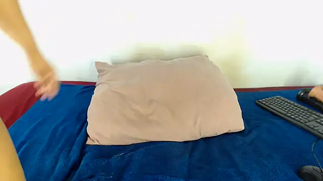 FAT ASS27 online show from November 2025 05:45:03 PM