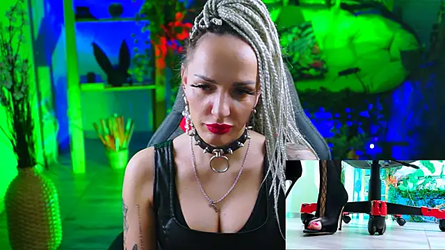 MonicaMaxwel online show from March 2025 11:56:01 AM