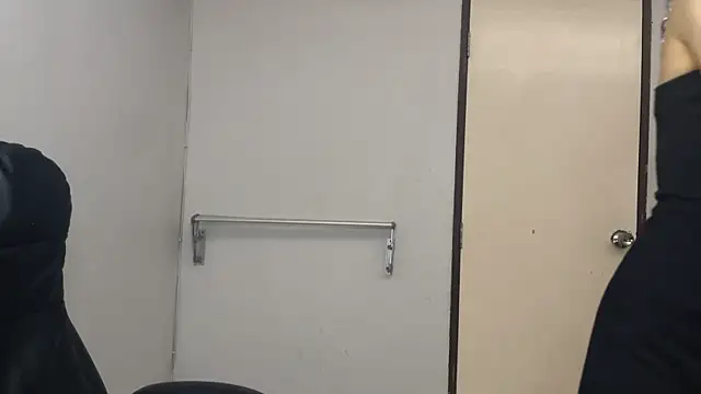 Snapshot of SassyJessi chatting on November 2025 04:06:02 AM SassyJessi online show from November 2025 04:06:02 AM