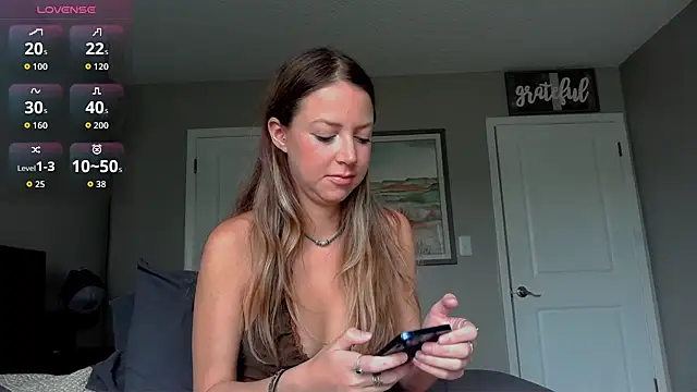 molly witha chance online show from November 2025 05:47:01 PM