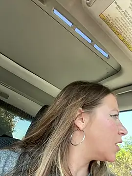 Snapshot of molly_witha_chance chatting on February 2026 07:21:01 PM molly witha chance online show from February 2026 07:21:01 PM