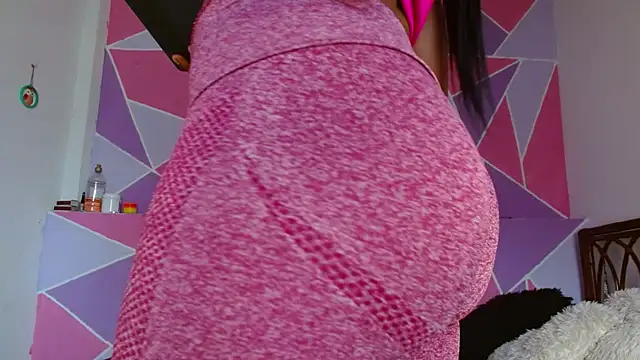 Snapshot of ebony_alika1 chatting on December 2024 05:04:01 PM ebony alika1 online show from December 2024 05:04:01 PM