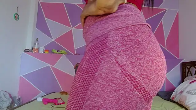 Snapshot of ebony_alika1 chatting on December 2024 06:09:01 PM ebony alika1 online show from December 2024 06:09:01 PM