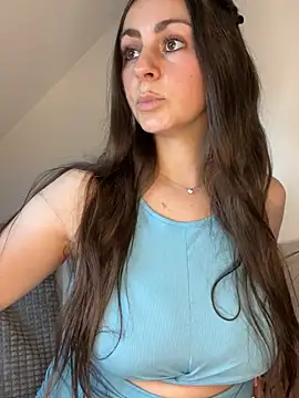 Snapshot of Loella-Rose chatting on July 2026 08:07:02 AM Loella-Rose online show from July 2026 08:07:02 AM