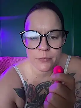 quinnmariexo online show from June 2026 02:33:02 AM