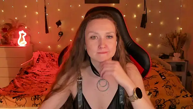 Snapshot of desperatehousewife__ chatting on September 2025 06:20:01 PM desperatehousewife online show from September 2025 06:20:01 PM