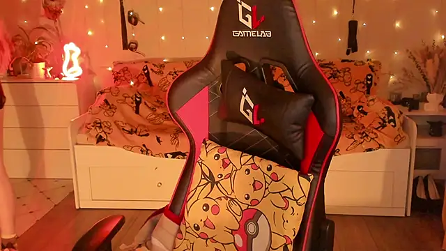 Snapshot of desperatehousewife__ chatting on November 2025 12:49:02 AM desperatehousewife online show from November 2025 12:49:02 AM