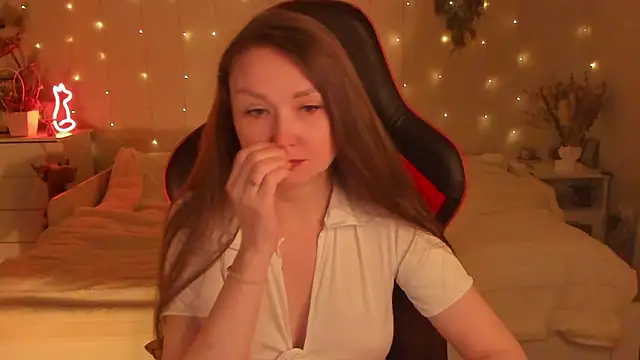 Snapshot of desperatehousewife__ chatting on February 2026 06:39:01 PM desperatehousewife online show from February 2026 06:39:01 PM