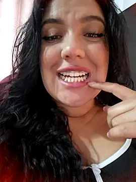 Sophie-hatter online show from November 2025 03:12:01 PM