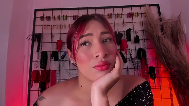 charrlotte quinn online show from October 2025 08:51:02 PM