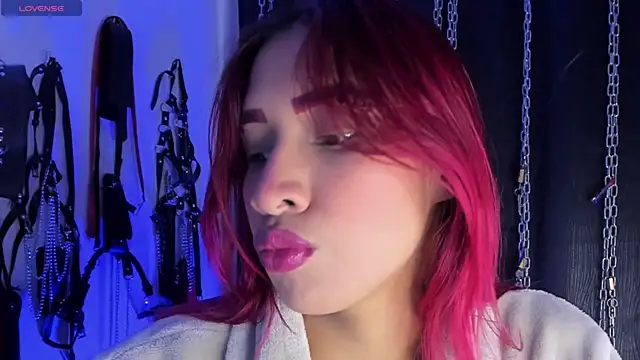 charrlotte quinn online show from June 2026 03:38:01 PM