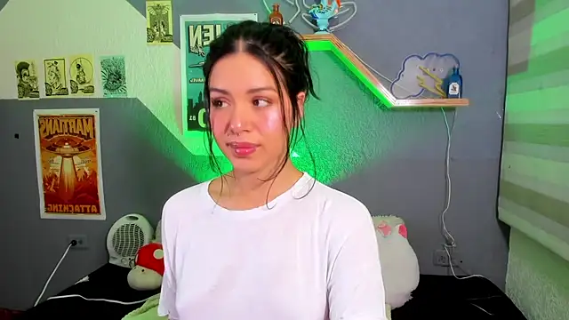 MiaaRose online show from November 2025 08:08:02 PM