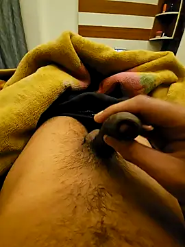 hot boy 0 0 online show from December 2024 12:27:01 PM