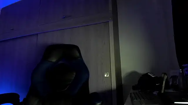 male pussy online show from December 2025 01:04:02 AM