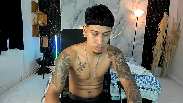 Snapshot of slim_master12 chatting on May 2026 08:25:01 PM slim master12 online show from May 2026 08:25:01 PM