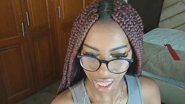 Snapshot of Raquel_jones chatting on January 2025 11:39:01 AM Raquel jones online show from January 2025 11:39:01 AM
