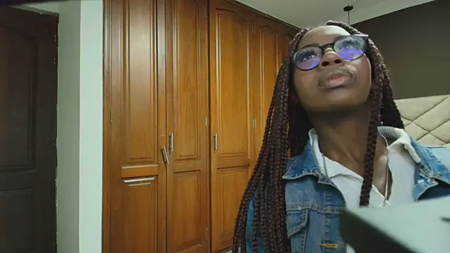 Snapshot of Raquel_jones chatting on January 2025 11:38:02 AM Raquel jones online show from January 2025 11:38:02 AM
