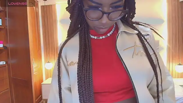 Snapshot of Raquel_jones chatting on March 2026 12:11:01 PM Raquel jones online show from March 2026 12:11:01 PM