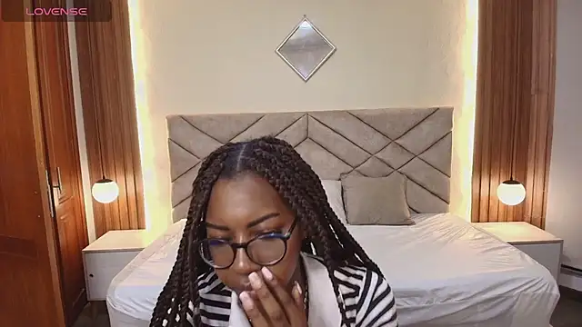 Snapshot of Raquel_jones chatting on March 2026 12:10:01 PM Raquel jones online show from March 2026 12:10:01 PM