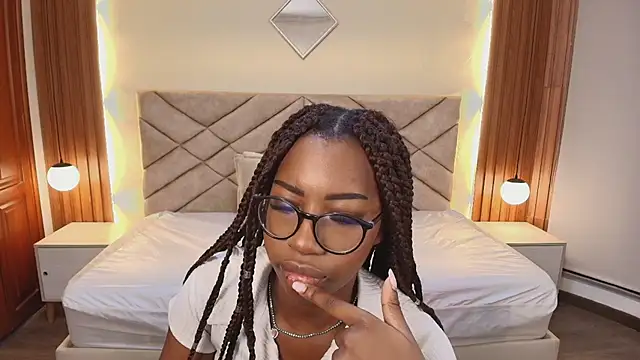 Snapshot of Raquel_jones chatting on March 2026 12:21:02 PM Raquel jones online show from March 2026 12:21:02 PM