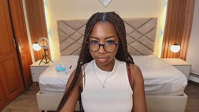 Snapshot of Raquel_jones chatting on March 2026 11:57:01 AM Raquel jones online show from March 2026 11:57:01 AM