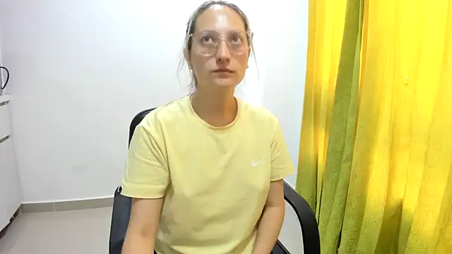 Snapshot of Adele_johnsonn1 chatting on December 2024 03:25:02 PM Adele johnsonn1 online show from December 2024 03:25:02 PM
