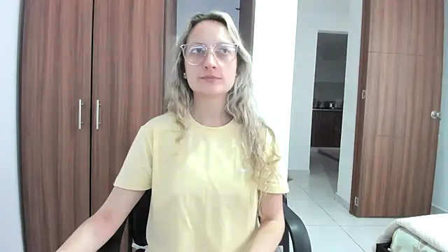 Snapshot of Adele_johnsonn1 chatting on September 2025 02:51:01 PM Adele johnsonn1 online show from September 2025 02:51:01 PM