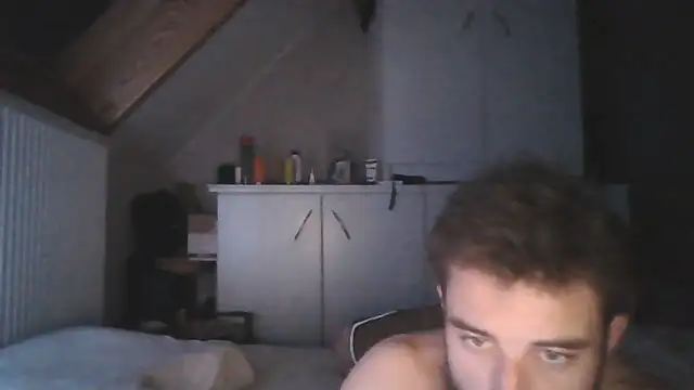 Snapshot of Vekie_007 chatting on May 2026 02:28:02 AM Vekie 007 online show from May 2026 02:28:02 AM