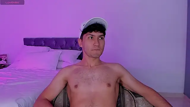 Valerio James7 online show from December 2024 04:53:01 PM