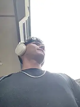 Valerio James7 online show from January 2025 08:22:01 PM