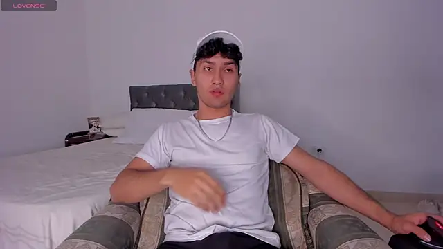 Valerio James7 online show from January 2025 03:37:01 AM