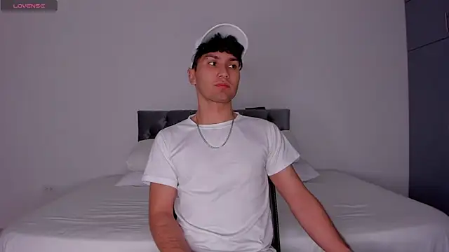 Valerio James7 online show from March 2025 03:46:02 AM