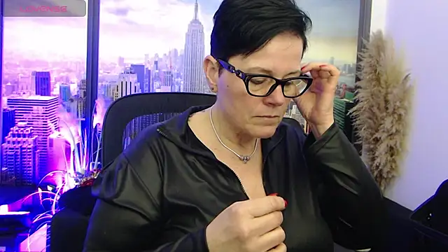 ninarandmann online show from February 2025 07:15:02 PM